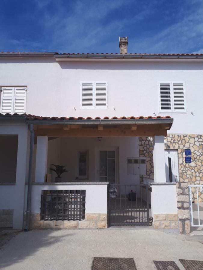 Kuca Za Odmor Pende Villa Banjol Luaran gambar